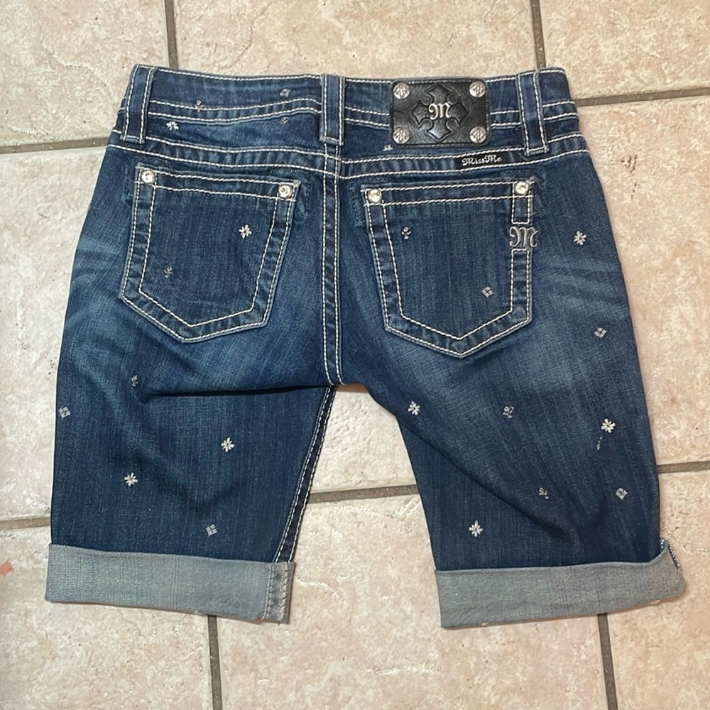 Miss Me Bermuda Shorts Size 26